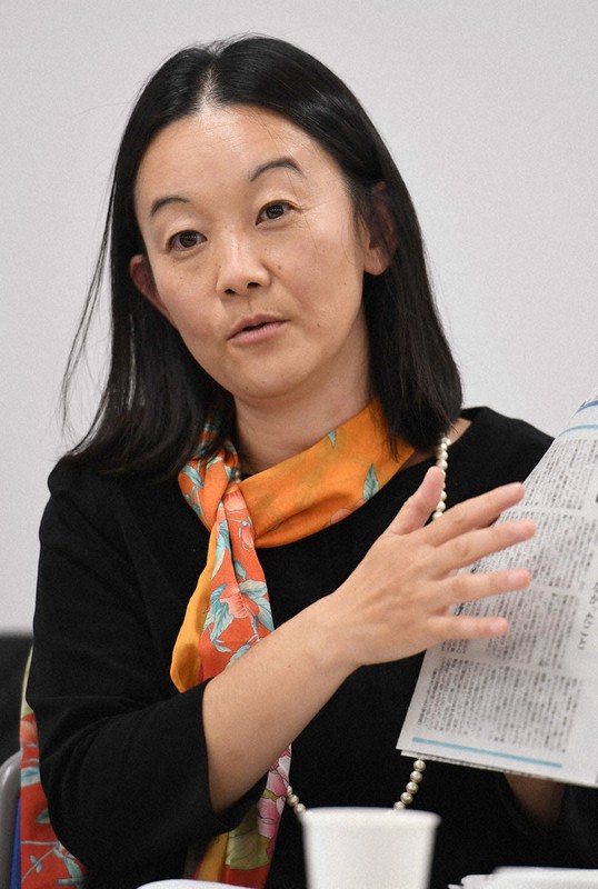 治部れんげ委員