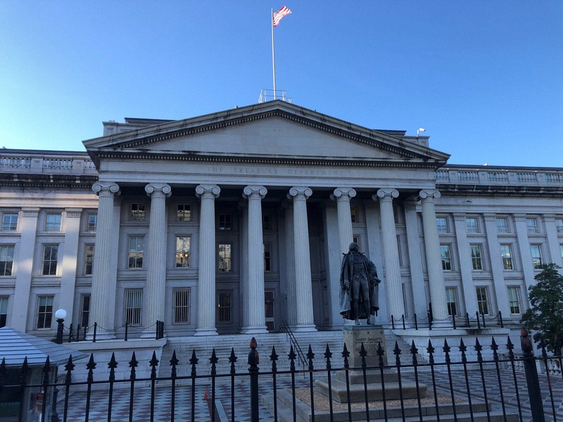 米国の財務省=米首都ワシントンで2021年10月24日、中井正裕撮影