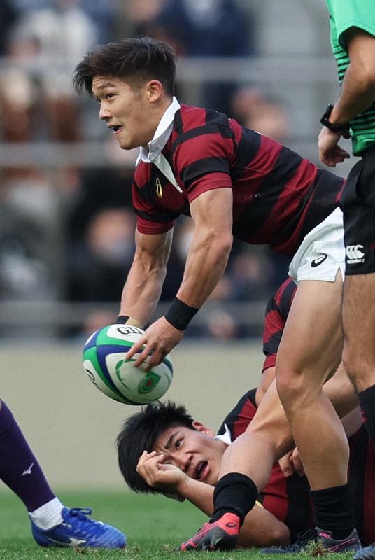 花園決勝のライバル同士 早大1年コンビ躍動 関東大学ラグビー 毎日新聞