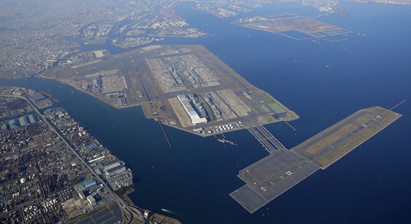 羽田空港=本社ヘリから長谷川直亮撮影