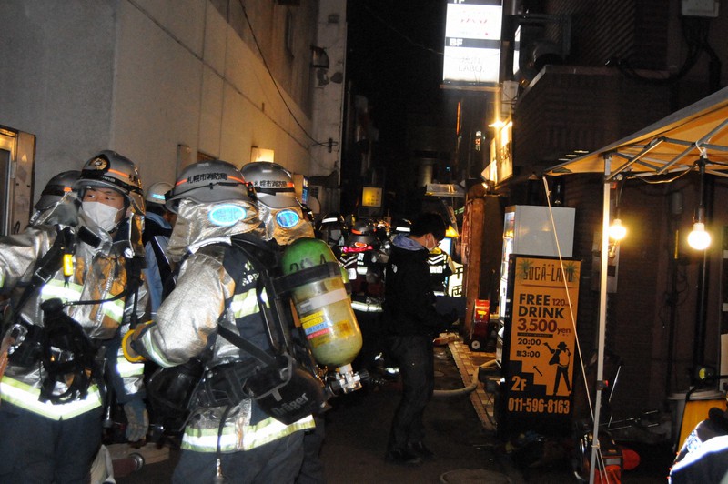 札幌 ススキノ中心部の焼き肉店で火災 けが人なし 一時騒然 毎日新聞 札幌 ススキノ中心部の焼き肉店で火災 けが人なし 一時騒然 毎日新聞