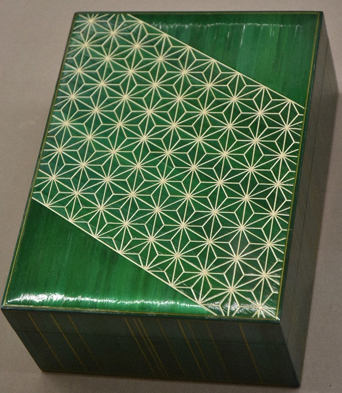 麦わら細工、光る技 職人・神谷勝さん（80）、城崎文芸館で作品展 伝統