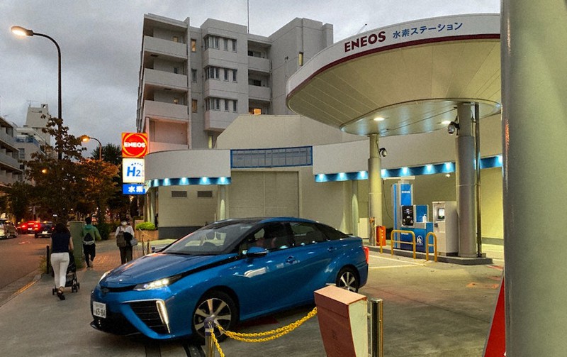 再考エネルギー:余るのに増額「水素予算」 燃料電池車普及、目標4万台