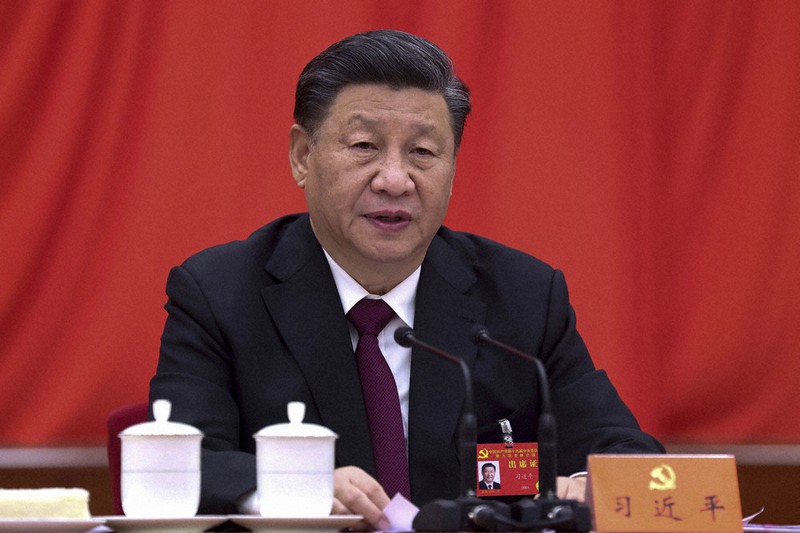 中国共産党の重要会議・第19期中央委員会第6回総会(6中全会)で演説する習近平総書記=北京で2021年11月11日、新華社AP