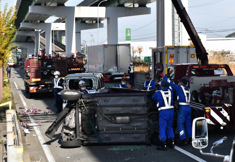 28 vehicles involved in morning traffic accident in central Japan, 24