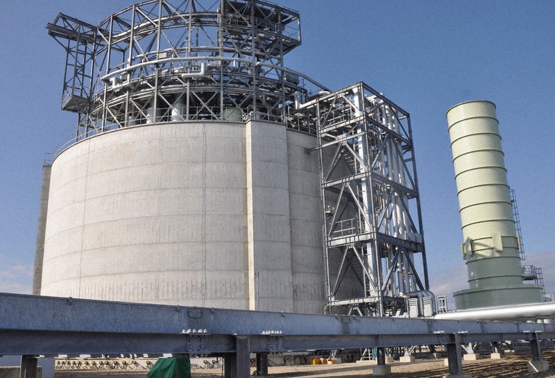 延岡にlng基地完成 県内初 燃料転換でco2削減 旭化成の発電所に供給 宮崎 毎日新聞