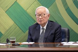 オンライン形式のアジア太平洋経済協力会議（APEC）非公式首脳会議に出席した張忠謀氏（2021年7月、台湾総統府ニュースサイトより）