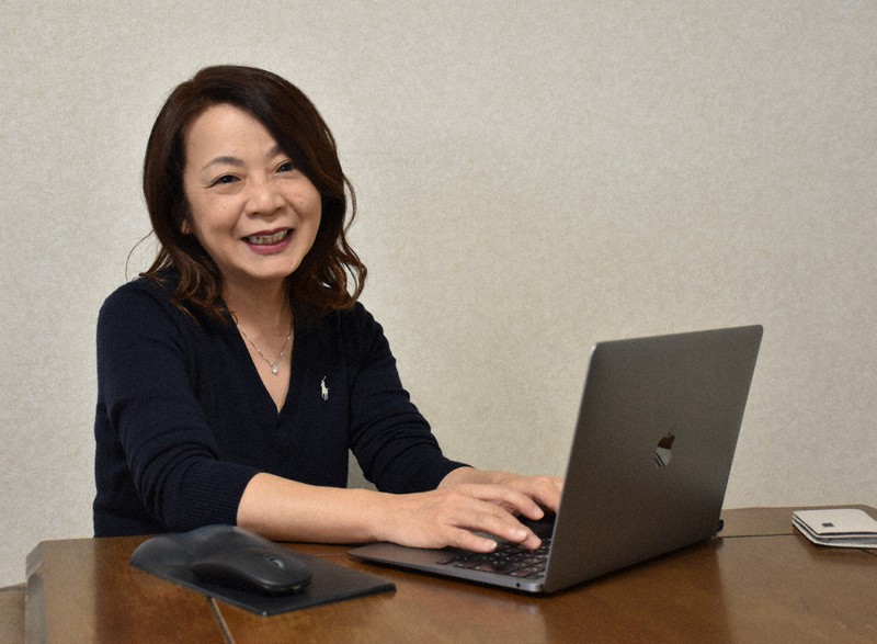 「ポチっとつながるPOTZ」社長の佐藤晃子さん=徳島市で2021年11月24日午後3時28分、岩本桜撮影