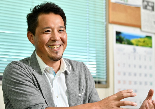 栄鋳造所社長の鈴木隆史さん=西夏生撮影