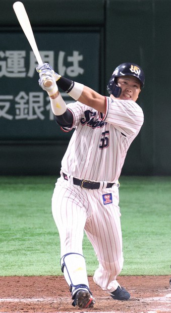 セ最年少MVPの村上宗隆 「もっとできると自分を信じて」 | 毎日新聞