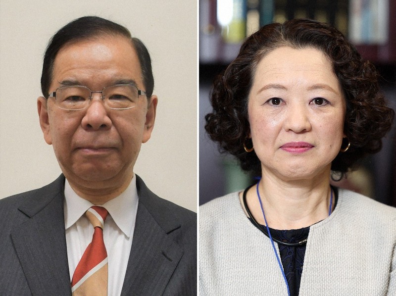 共産党の志位和夫委員長(左)と連合の芳野友子会長