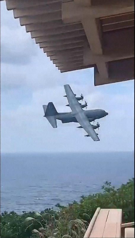 特権を問う：新宿、上野、浅草 ヘリは観光地を飛んだ 米軍特権を語り