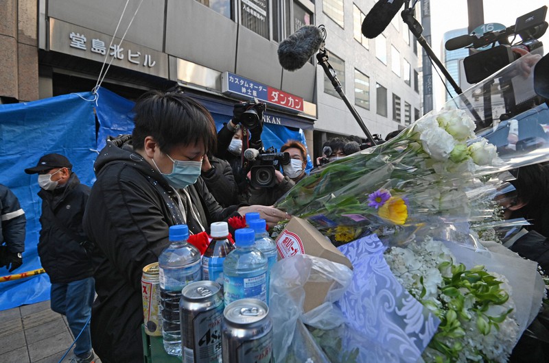 院内奥に多数の被害者集中 煙が充満し逃げ場失う 大阪ビル放火 毎日新聞