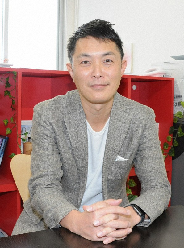 東北芸術工科大の緑川岳志准教授=山形市で2021年12月15日、横田信行撮影