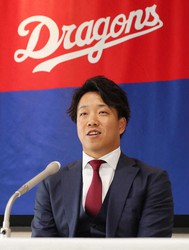 中日 柳が年俸1億円でサイン 来季は優勝して今年以上の成績を スポニチ