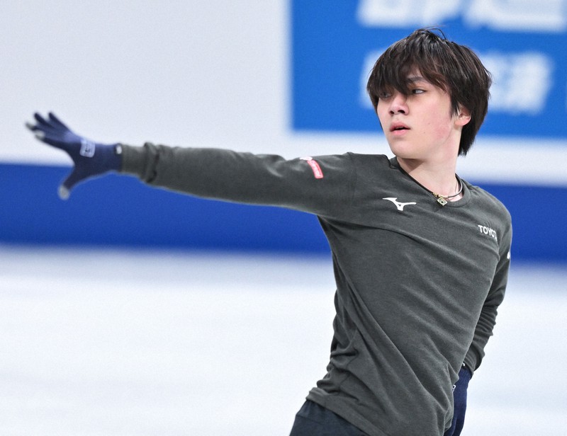 公式練習に臨む宇野昌磨=さいたまスーパーアリーナで2021年12月22日、手塚耕一郎撮影