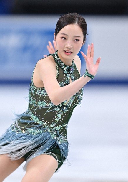 フィギュア・本田真凛さん、人生初の始球式 巨人－ヤクルト戦で