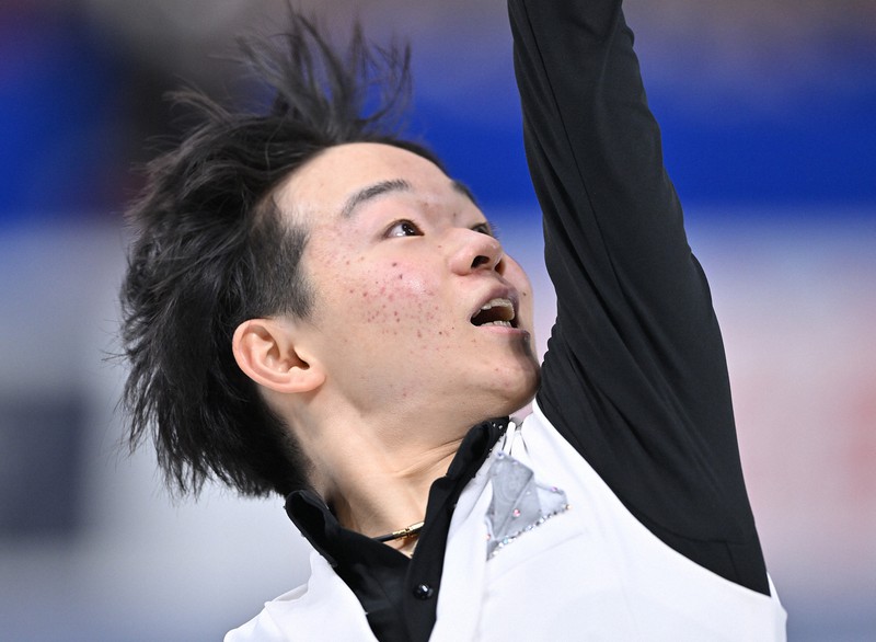 男子ショートプログラムで演技する鍵山優真=さいたまスーパーアリーナで2021年12月24日、手塚耕一郎撮影