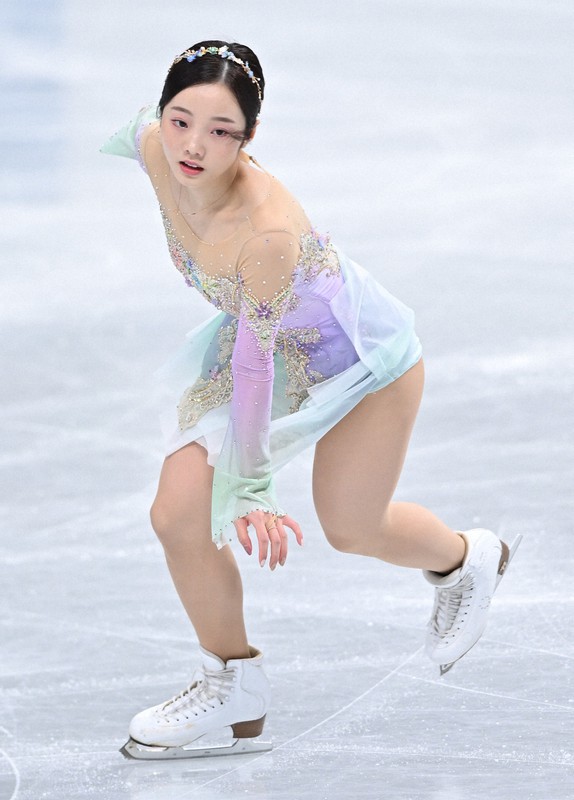 女子フリーで演技する本田真凜＝さいたまスーパーアリーナで2021年12月25日、手塚耕一郎撮影