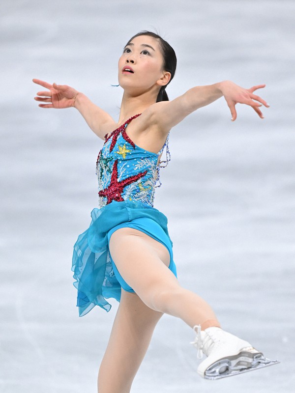 女子フリーで演技する吉田陽菜＝さいたまスーパーアリーナで2021年12月25日、手塚耕一郎撮影
