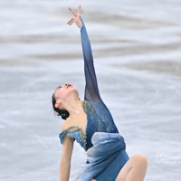 女子フリーで演技する松生理乃＝さいたまスーパーアリーナで2021年12月25日、手塚耕一郎撮影