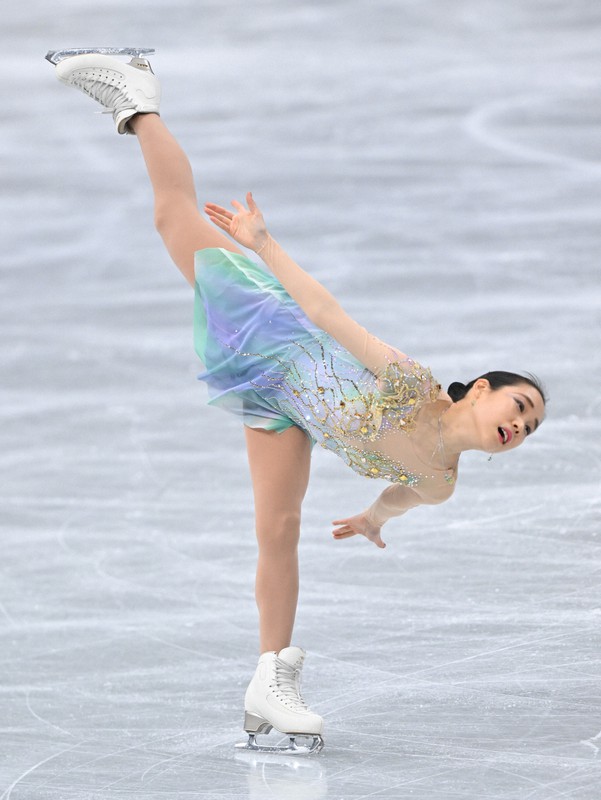 女子フリーで演技する三原舞依＝さいたまスーパーアリーナで2021年12月25日、手塚耕一郎撮影