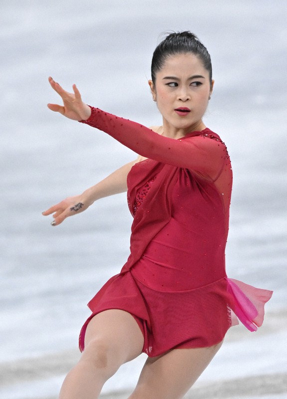 女子フリーで演技する宮原知子＝さいたまスーパーアリーナで2021年12月25日、手塚耕一郎撮影