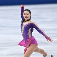 女子フリーで演技する河辺愛菜＝さいたまスーパーアリーナで2021年12月25日、手塚耕一郎撮影