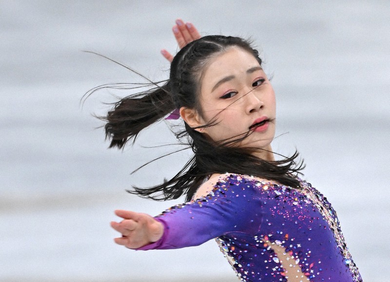 女子フリーで演技する3位の河辺愛菜＝さいたまスーパーアリーナで2021年12月25日、手塚耕一郎撮影