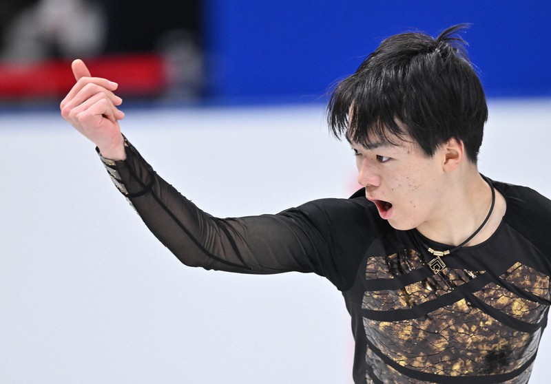男子フリーで演技する鍵山優真=さいたまスーパーアリーナで2021年12月26日、手塚耕一郎撮影
