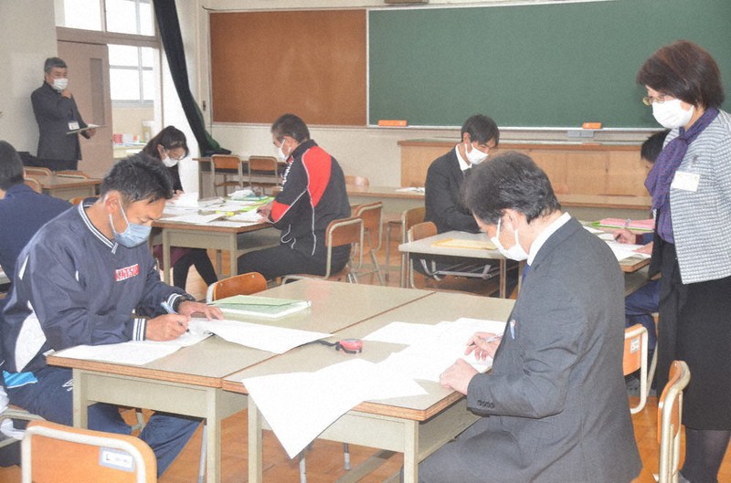 入試採点ミス再発防止へ 教師らがシミュレーション 茨城 毎日新聞