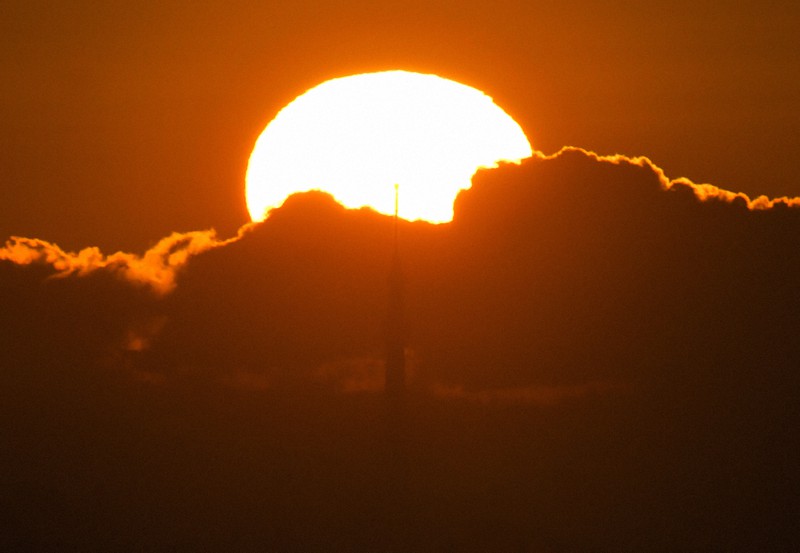 日の出と日没の不思議 [写真特集1/11] | 毎日新聞