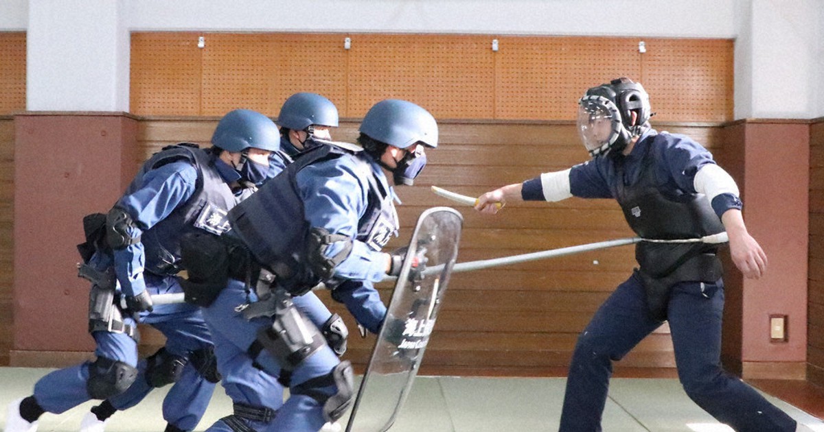 ちくご」隊員、制圧術磨く 佐世保海保、訓練始め 「客船内に暴漢