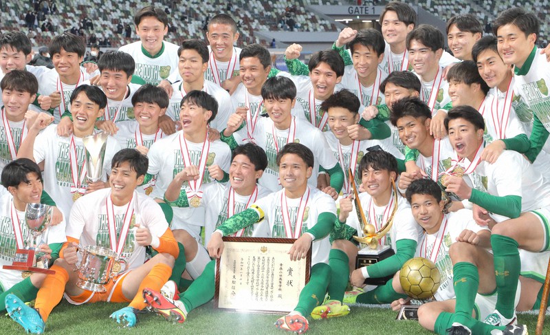 全国高校サッカー 青森山田が3大会ぶり3度目の優勝 [写真特集31