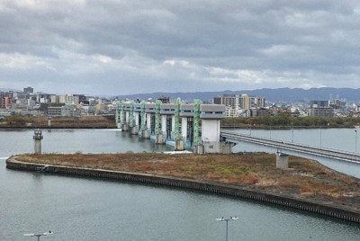 淀川 淀川大堰で水門整備 25年万博見据え、大阪湾～京都を船で往来も | 毎日新聞