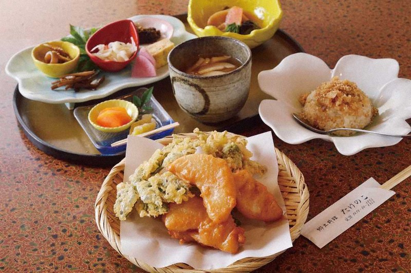 なめろう はかりめ丼 食べるなら ここ 郷土料理店紹介パンフ 千葉 毎日新聞