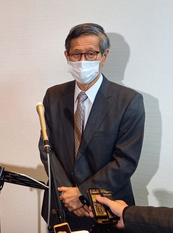 基本的対処方針分科会の終了後に、取材に応じる尾身茂会長=東京都千代田区で2022年1月19日午前9時59分、原田啓之撮影