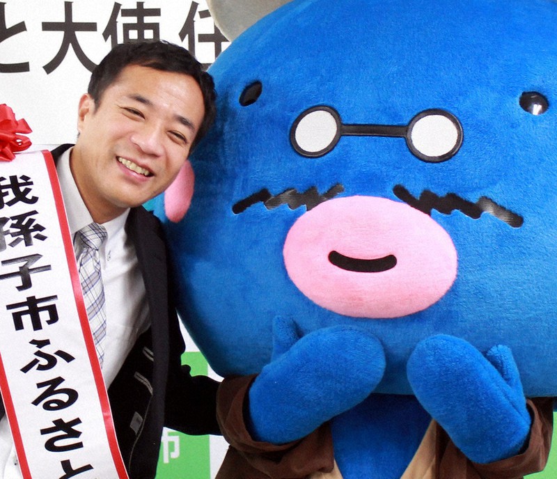 広報動画に起用される塙宣之さん=千葉県我孫子市提供
