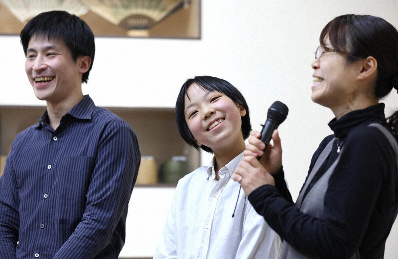 囲碁 12歳・張さん、プロ入り 現役最年少 | 毎日新聞