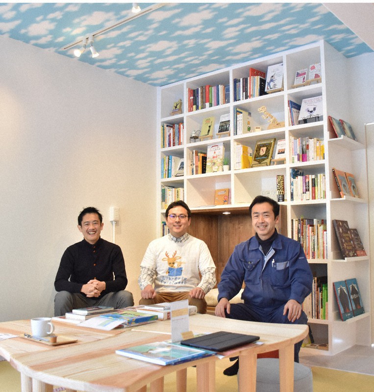 見聞録 絵本ホテル 奈良市 世界の書籍に囲まれ 子ども主役の空間設計 奈良 毎日新聞