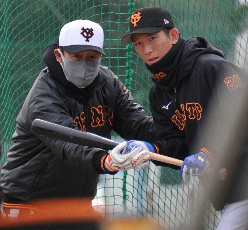 神様 のバント塾に 楽しくなりそう 巨人投手陣に極意伝授 毎日新聞