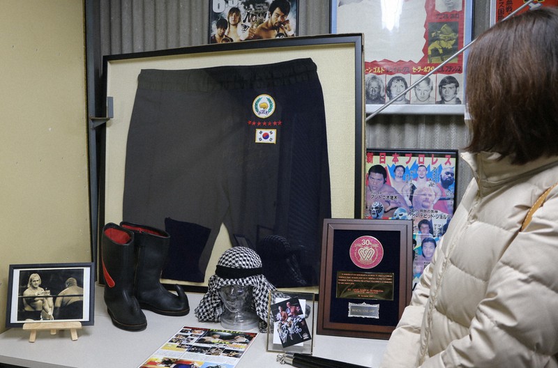 力道山の手形やブッチャーの衣装…熊本に「プロレス殿堂館」開館