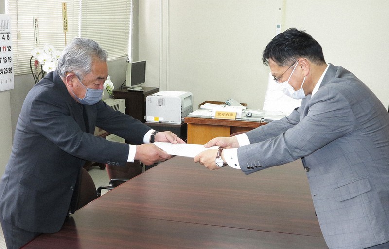 歴史ある消防団のラッパ隊 苦渋の廃止訴える「崖っぷち」事情 | 毎日新聞