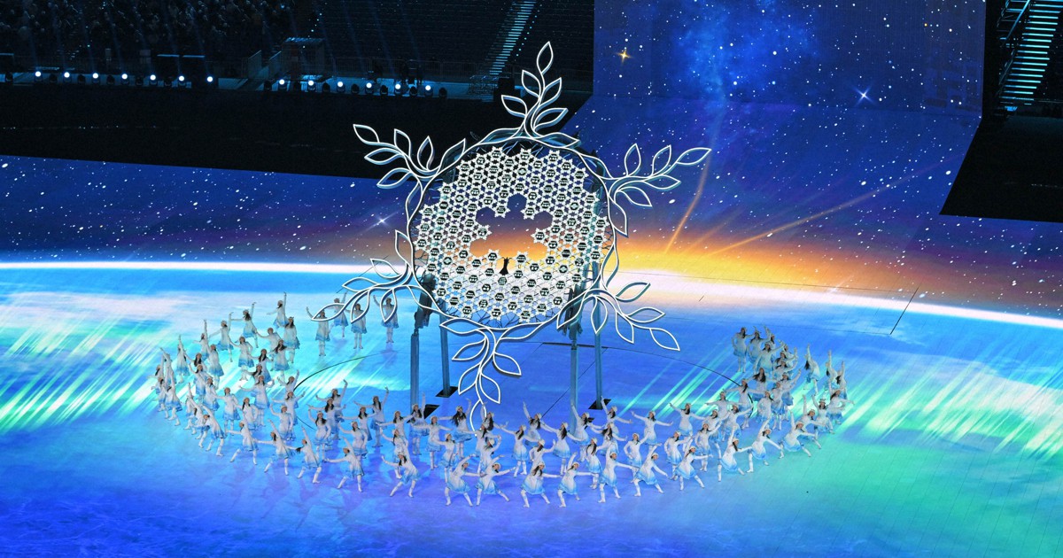 91のプラカード、大きな雪の結晶に 北京五輪開会式演出 | 毎日新聞