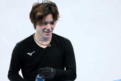 宇野昌磨「翌日バンバン動けるほど若くない」 練習に羽生結弦