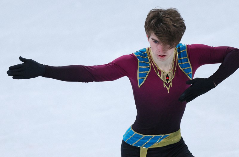 男子SPで演技するROCのマーク・コンドラチュク＝北京・首都体育館で2022年2月8日、貝塚太一撮影