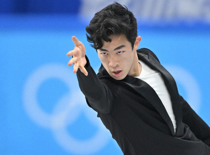 男子SPで演技するネーサン・チェン＝北京・首都体育館で2022年2月8日、手塚耕一郎撮影