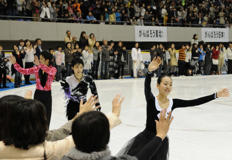無力感」の先に 羽生結弦が被災地と歩んだ11年、届けた勇気 | 毎日新聞