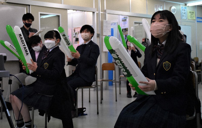 北京2022 フィギュアスケート 鍵山銀メダルに母校沸く 日本からエール 星槎国際高横浜 神奈川 毎日新聞 北京2022 フィギュアスケート 鍵山銀メダルに母校沸く 日本からエール 星槎国際高横浜 神奈川 毎日新聞