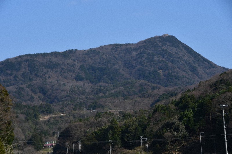 大規模な風力発電所が計画されている依遅ケ尾山=京丹後市丹後町で2021年12月21日午前11時35分、塩田敏夫撮影